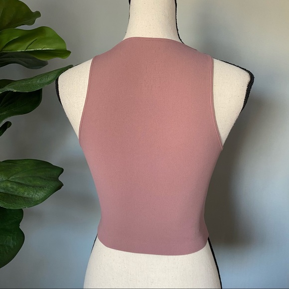 New• Seamless Rib Hi Neck Tank in Vintage Mauve - Picture 10 of 12